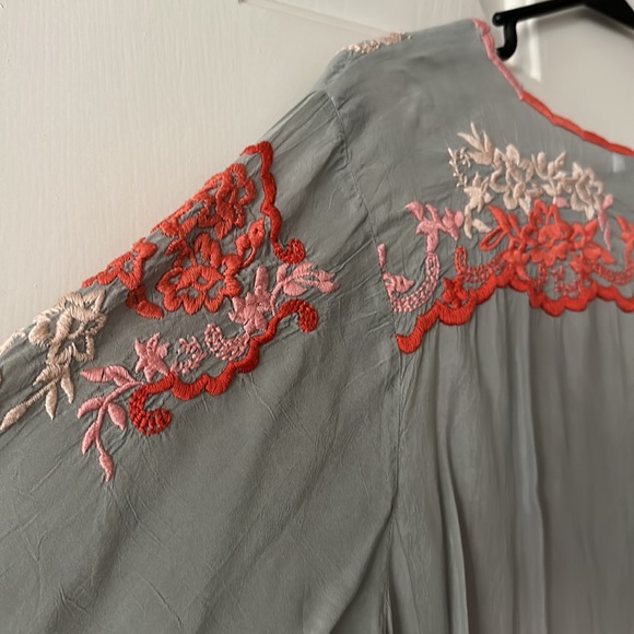 Johnny Was long-sleeved embroidered blouse - Picture 6 of 7